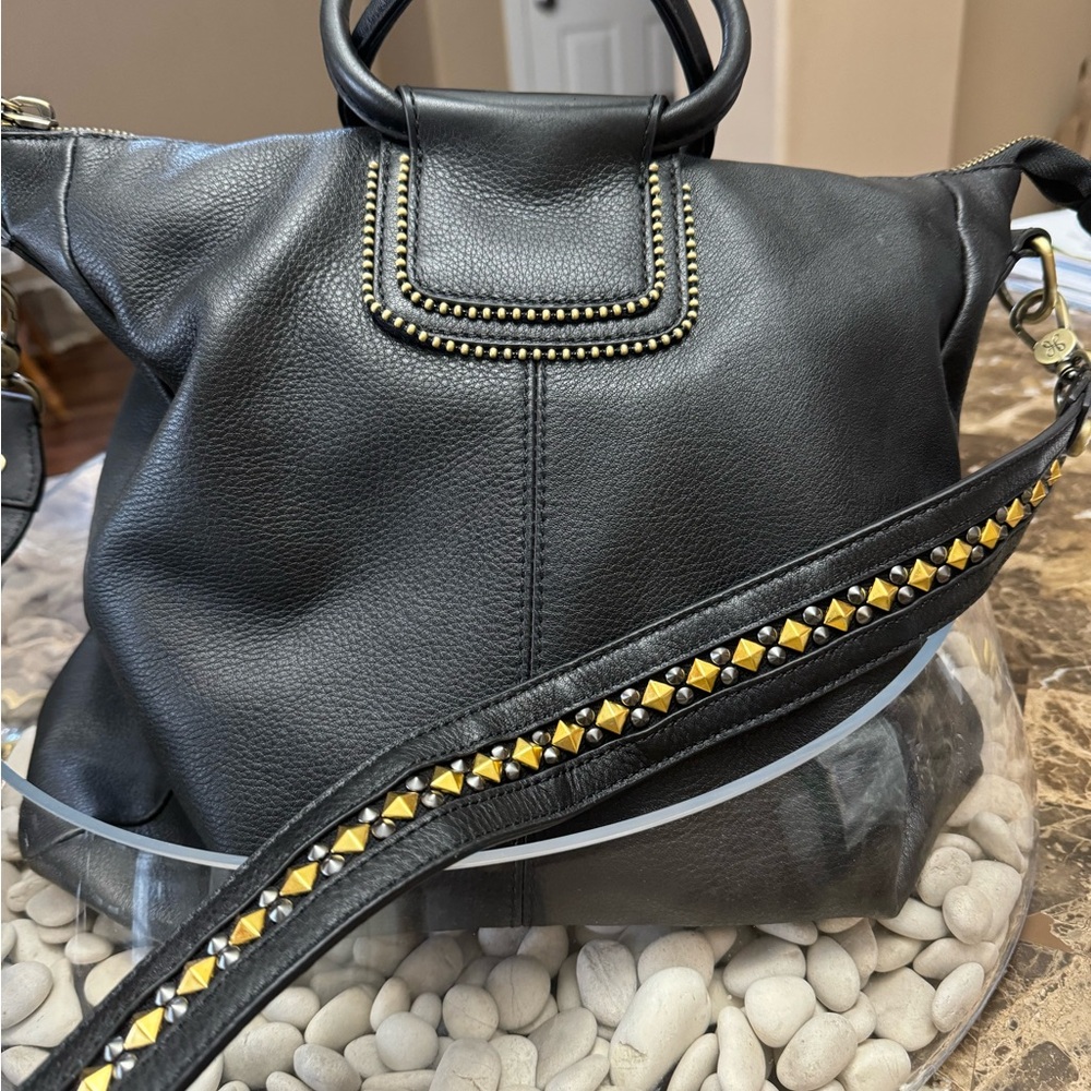 One of a kind HOBO brand Handbag  FREE DOLCE GABBANA PARFUM   HAPPY NEW YEAR🎉🎉🎉